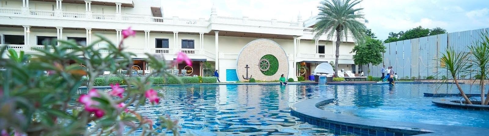 Hotels in Irungattukottai 